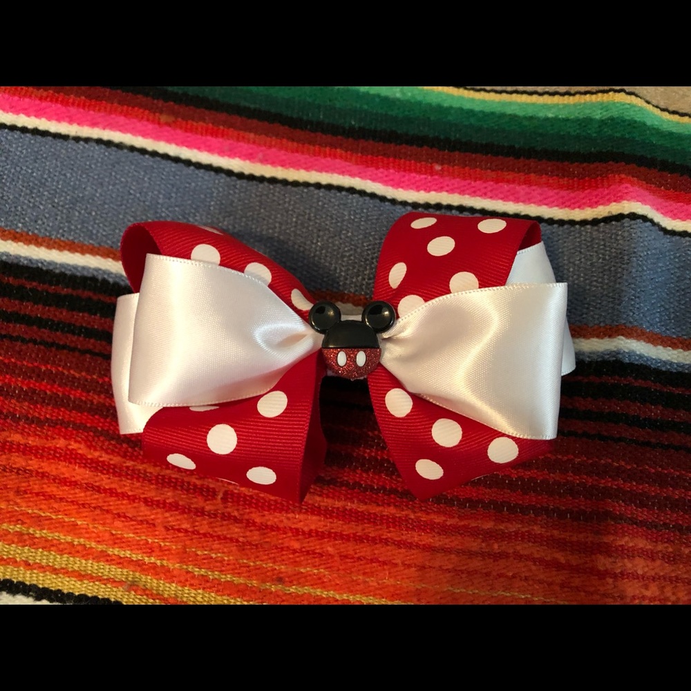 Mickey Mouse bows - Picture 3 of 4